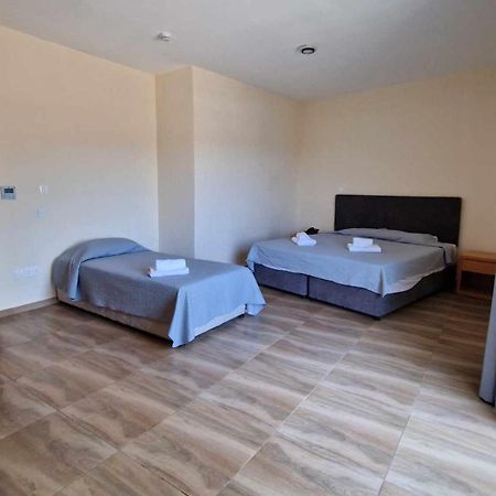 M. Moniatis Hotel Limasol Buitenkant foto