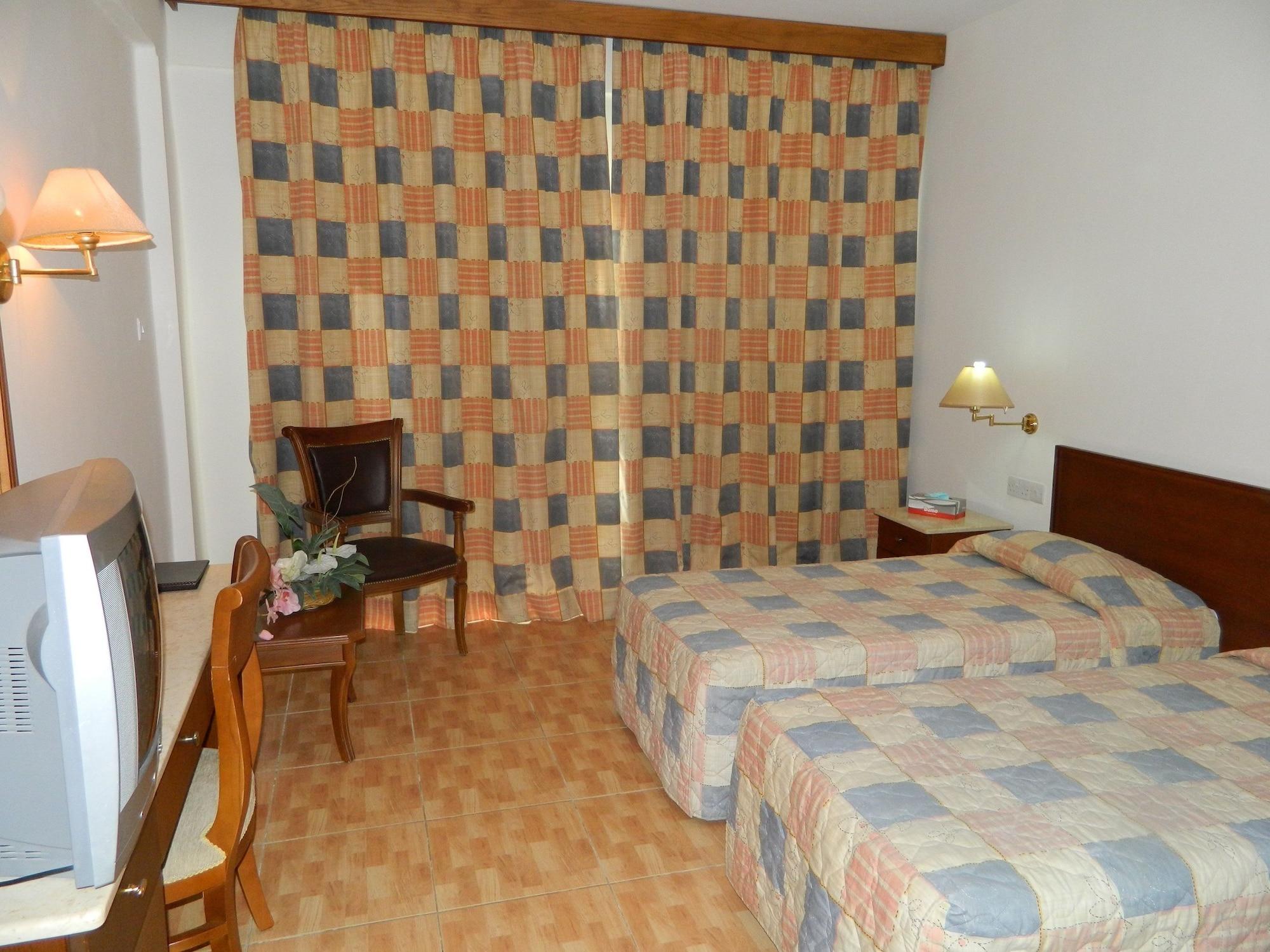 M. Moniatis Hotel Limasol Buitenkant foto