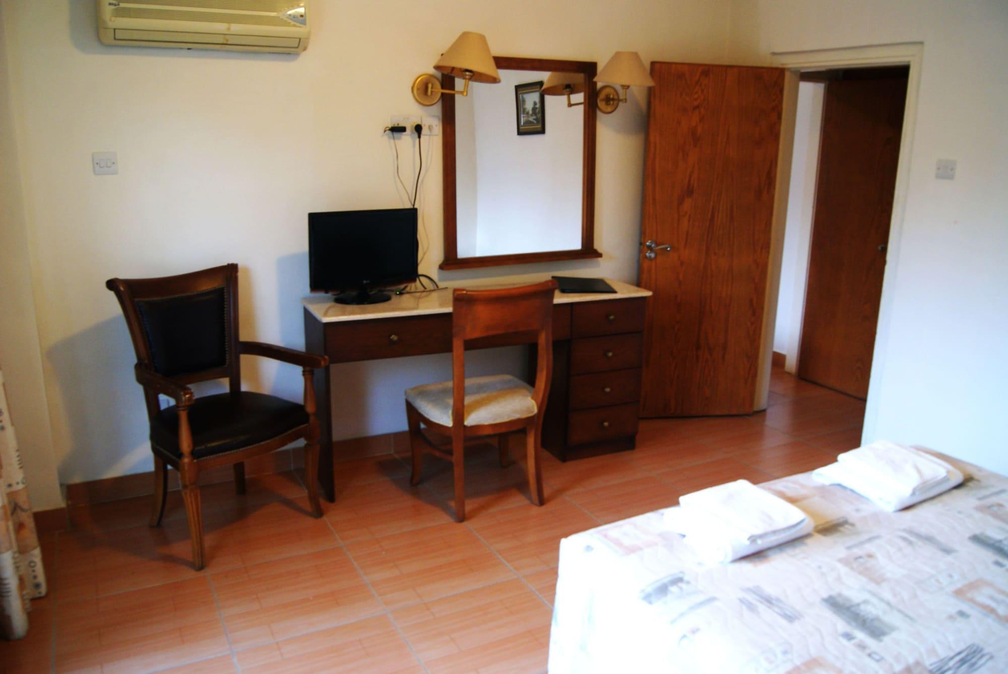 M. Moniatis Hotel Limasol Buitenkant foto