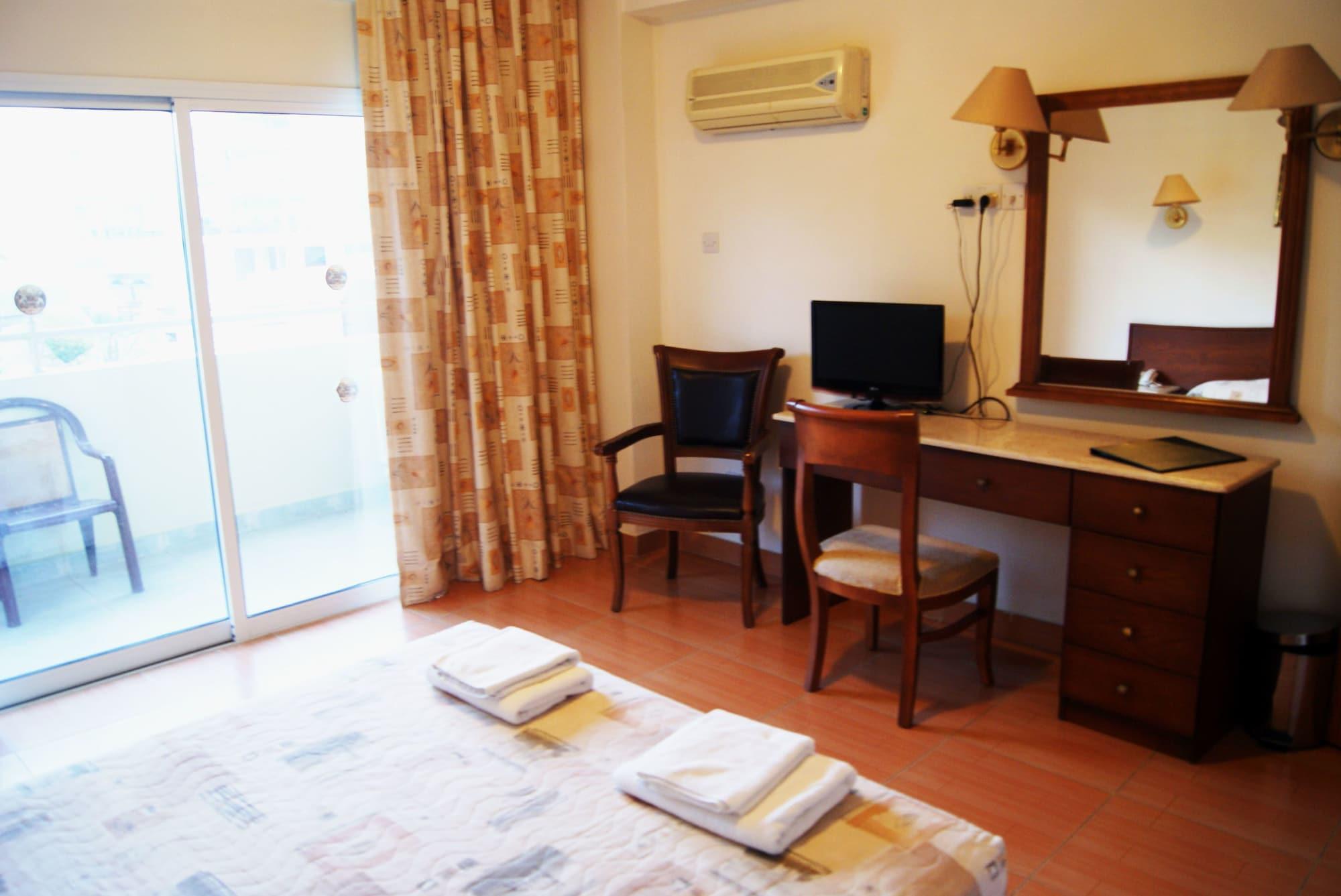 M. Moniatis Hotel Limasol Buitenkant foto