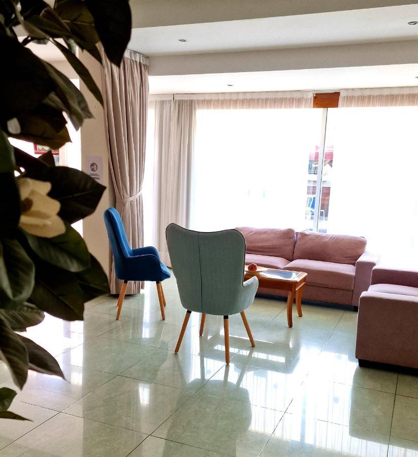 M. Moniatis Hotel Limasol Buitenkant foto