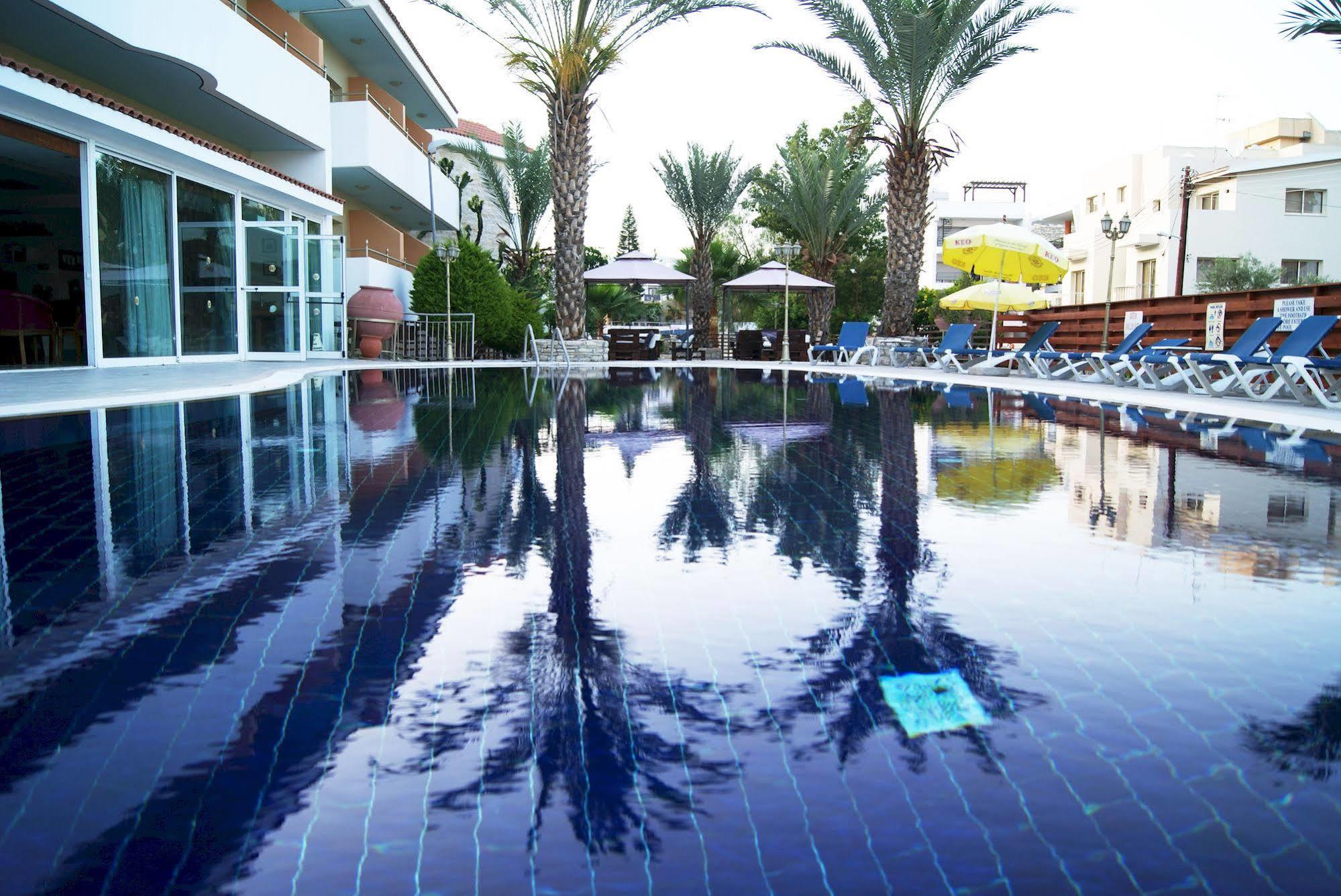 M. Moniatis Hotel Limasol Buitenkant foto